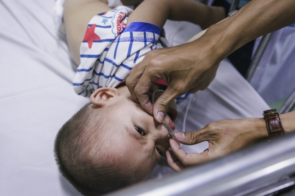 Ca mac tay chan mieng tang nong, Bo Y te chi dao khan hinh anh