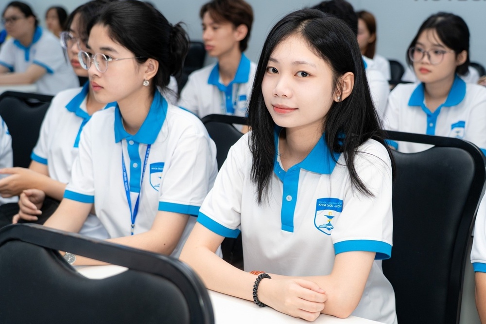 Dai hoc Cong nghe TP.HCM du kien xet tuyen 6 phuong thuc hinh anh