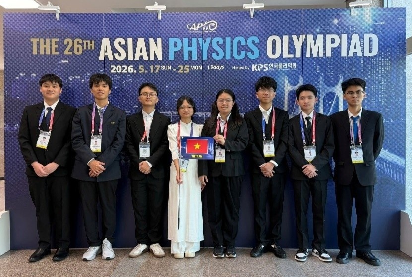 Viet Nam vao top 8 Olympic Vat ly chau A hinh anh