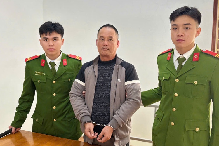 Khoi to, bat tam giam Doan Van Sang ve toi 'Giet nguoi' hinh anh