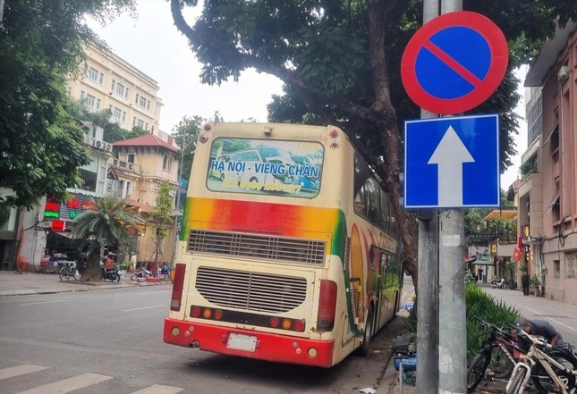 Vi sao tang vat vu an hinh su lai de tren pho lon o Ha Noi gan mot nam hinh anh