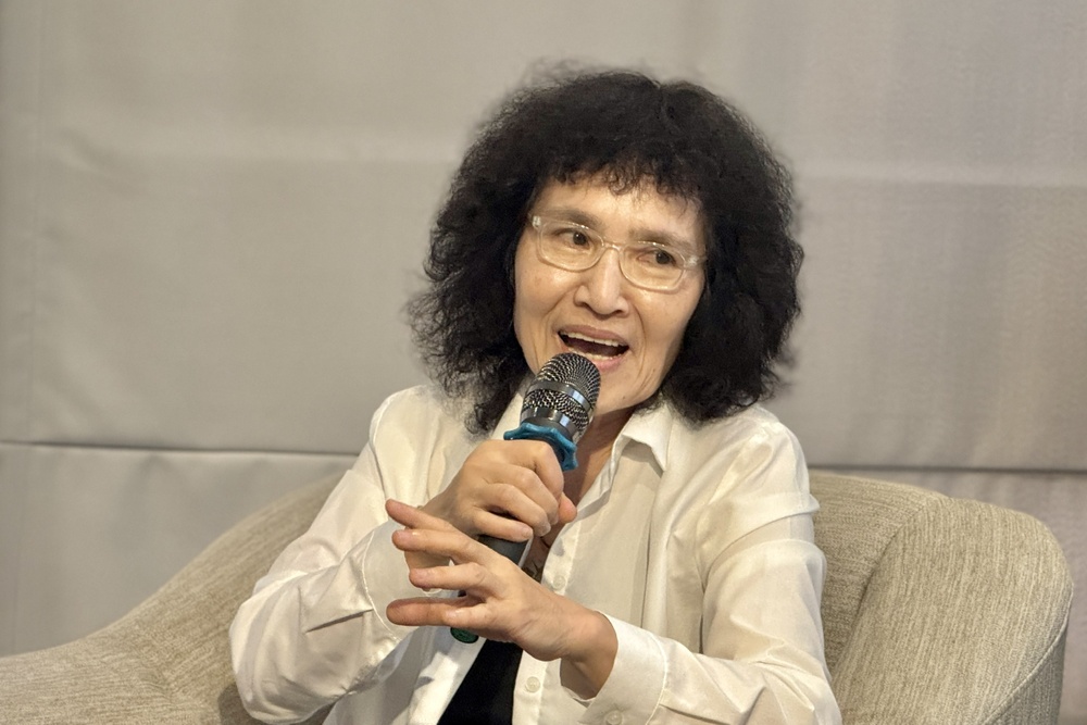 Thoi dai Google Translate, sao dich gia van gap thach thuc? hinh anh