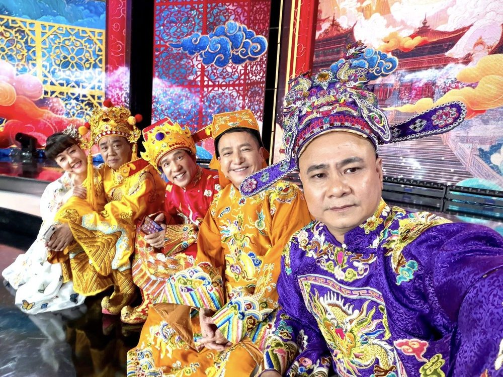 Nghe si tap luyen Tao Quan hinh anh