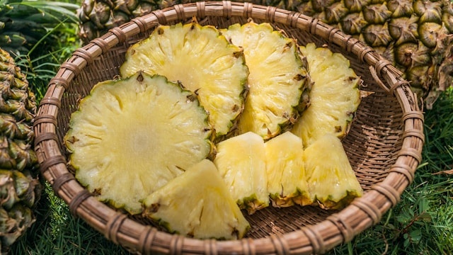 Dua vao mua ngot thom nhung nhung nguoi nay khong nen an nhieu hinh anh