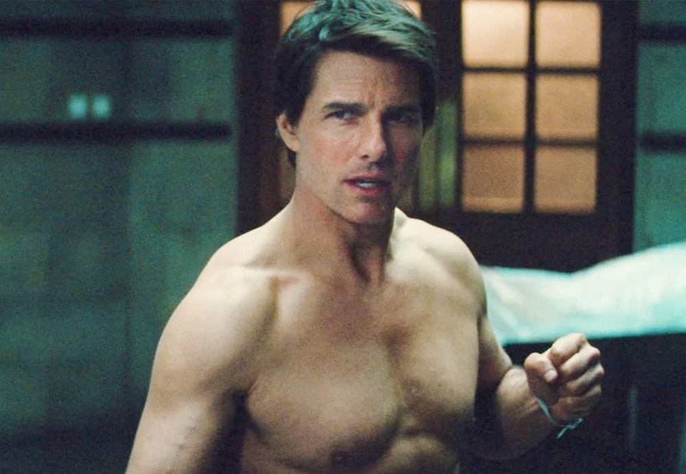 Tom Cruise chẳng giống ai