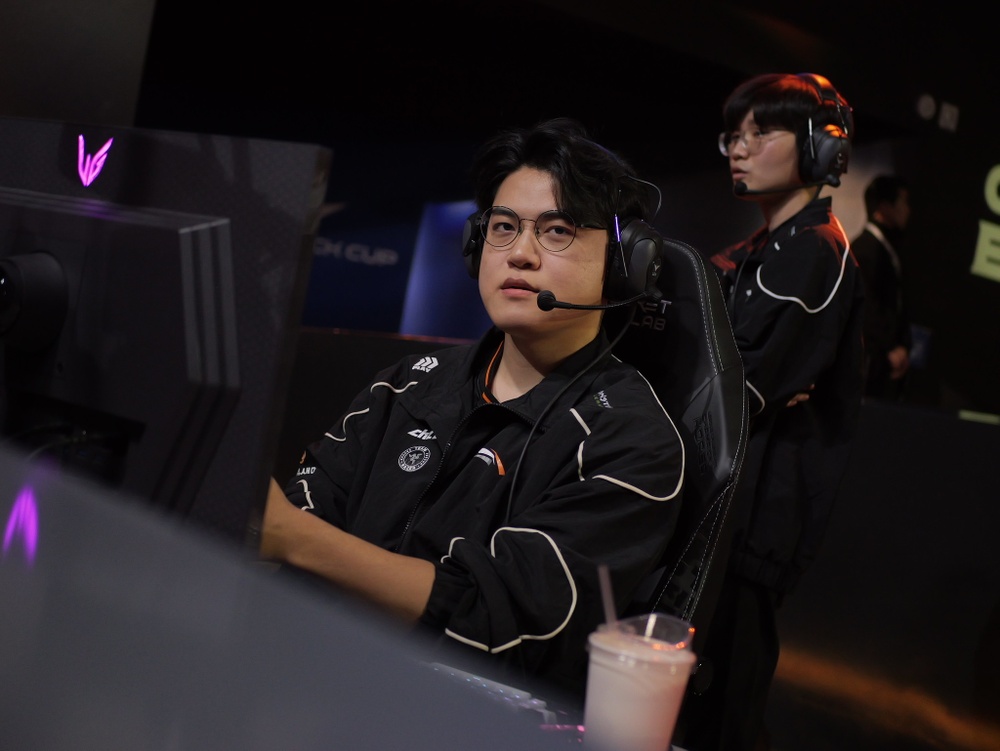 Gumayusi roi T1 la bao to hinh anh