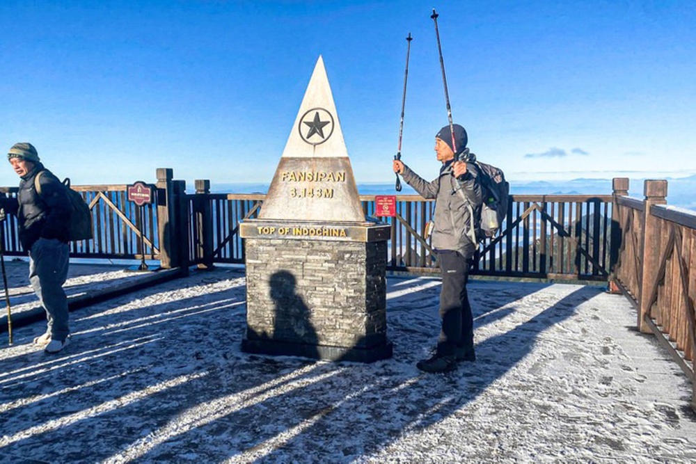 Dinh Fansipan xuat hien bang gia hinh anh