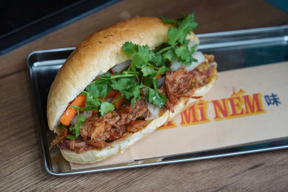 Tiem banh mi Viet duoc Ta Dinh Phong khen 'ngon nhat tung an' hinh anh