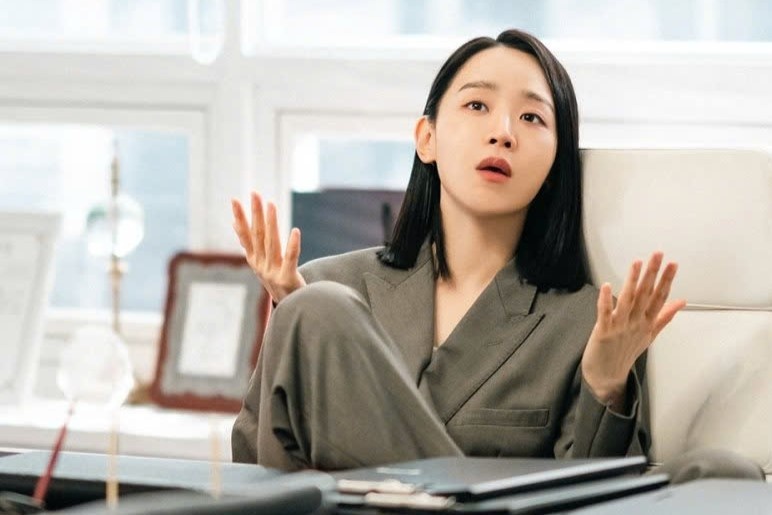 'Dear Hyeri' gây sốt với hình ảnh ở Hà Nội