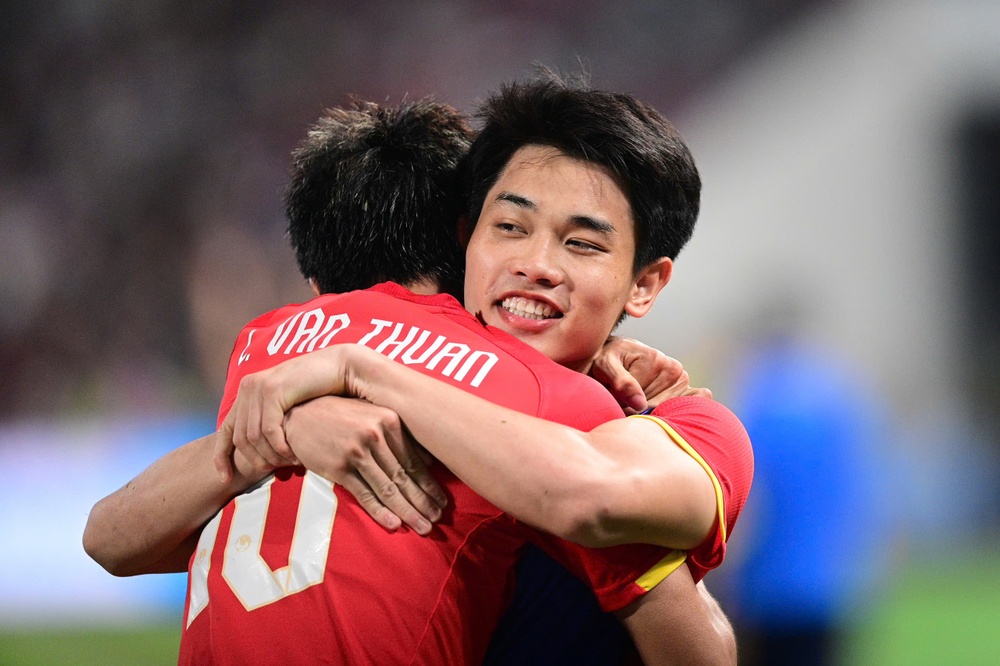 Tuyen nu chiu oan, U22 Viet Nam huong mot tran chung ket cong tam hinh anh