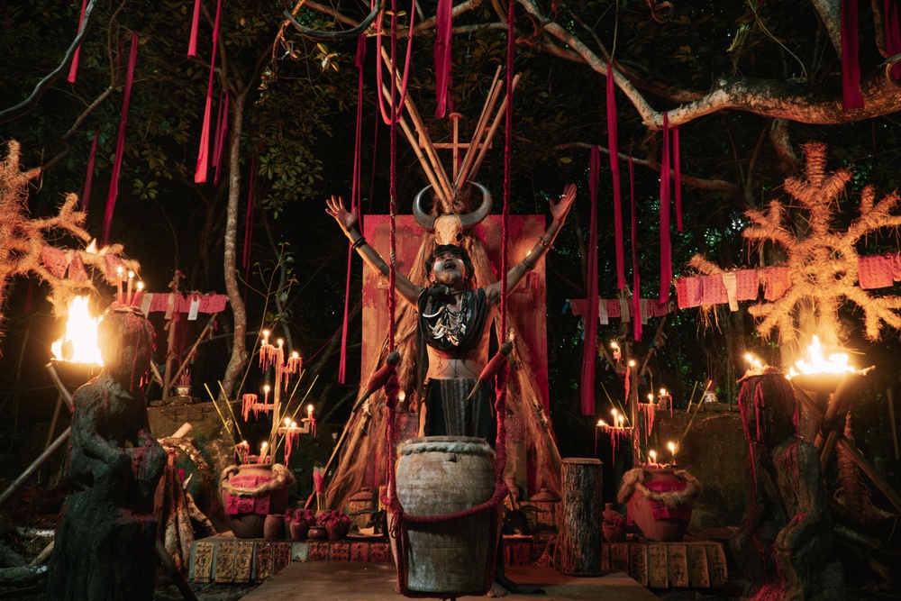 Yếu tố kinh dị đẩy lên mức độ mới trong ‘Linh miêu - quỷ nhập tràng’