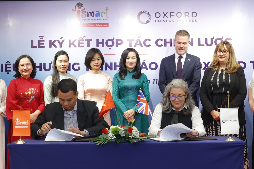 Trau doi ky nang cua the ky 21 voi chuong trinh tich hop chuan Oxford hinh anh