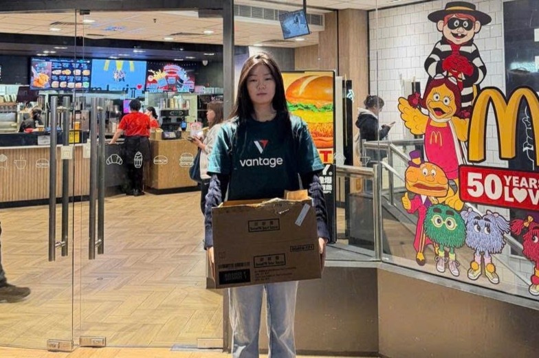 Vantage ‘gop tien, gop suc’ cuu tro hoa hoan tai Hong Kong, Trung Quoc hinh anh