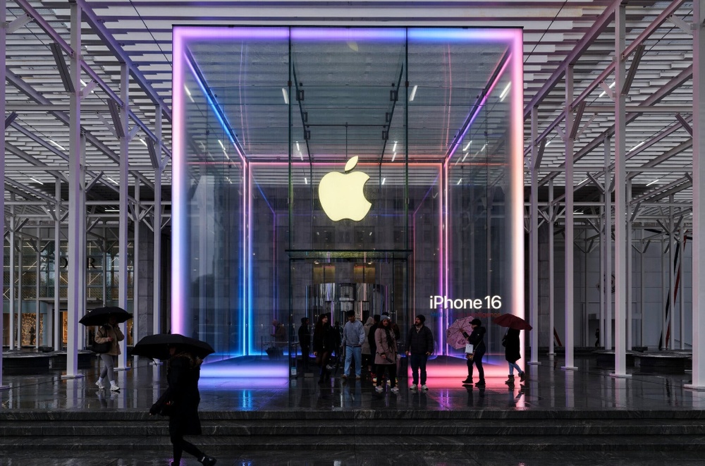 Tim Cook: ‘Phan lon iPad, Mac, Apple Watch vao My se nhap tu Viet Nam’ hinh anh