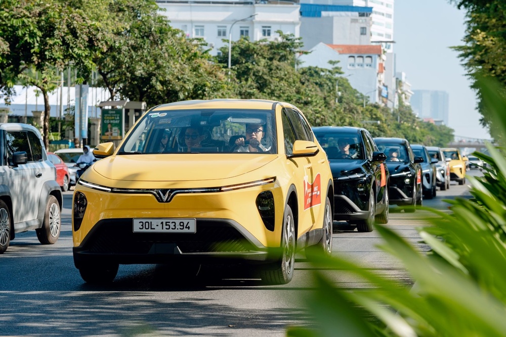 Chon mua oto 7 cho nao cho gia dinh o tam tien 820 trieu dong hinh anh