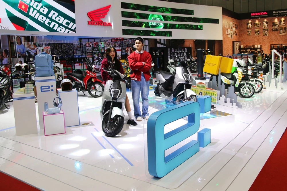 Nhung lua chon xe may dien 30-40 trieu ngang gia Vision, Janus hinh anh