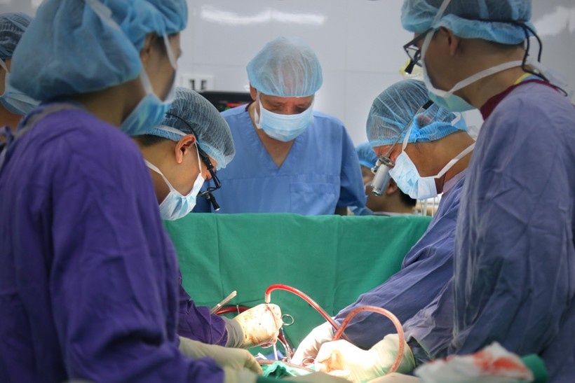 Viet Nam da trien khai hieu qua ky thuat ghep 6 bo phan co the nguoi hinh anh