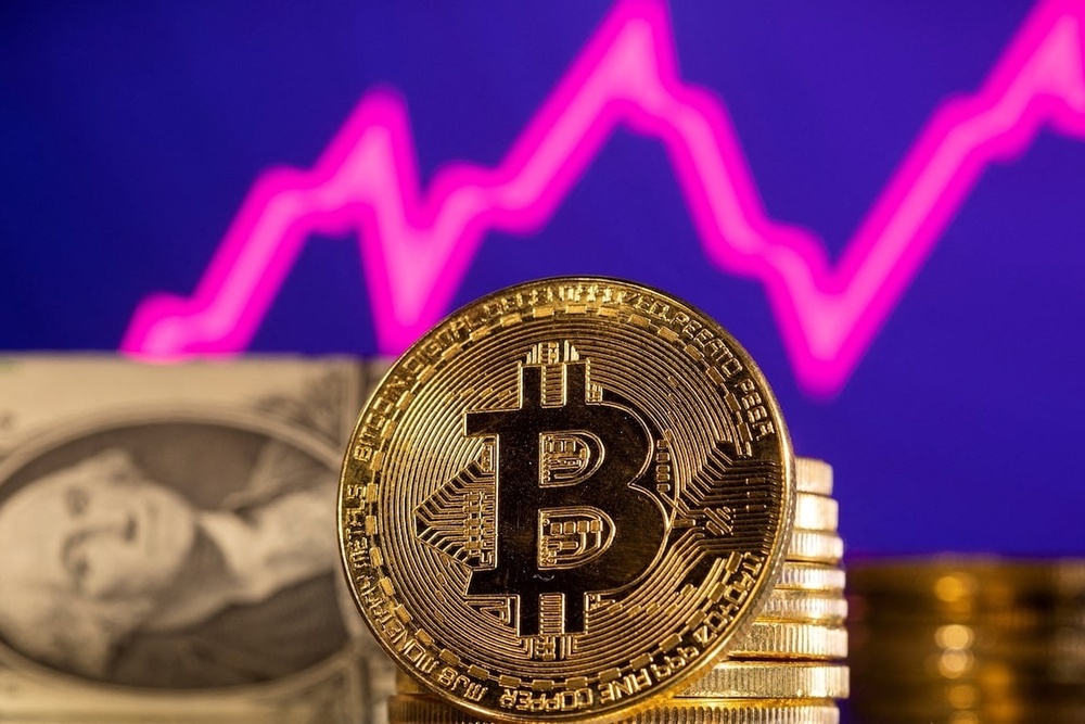 Gia Bitcoin len cao nhat hai thang qua hinh anh