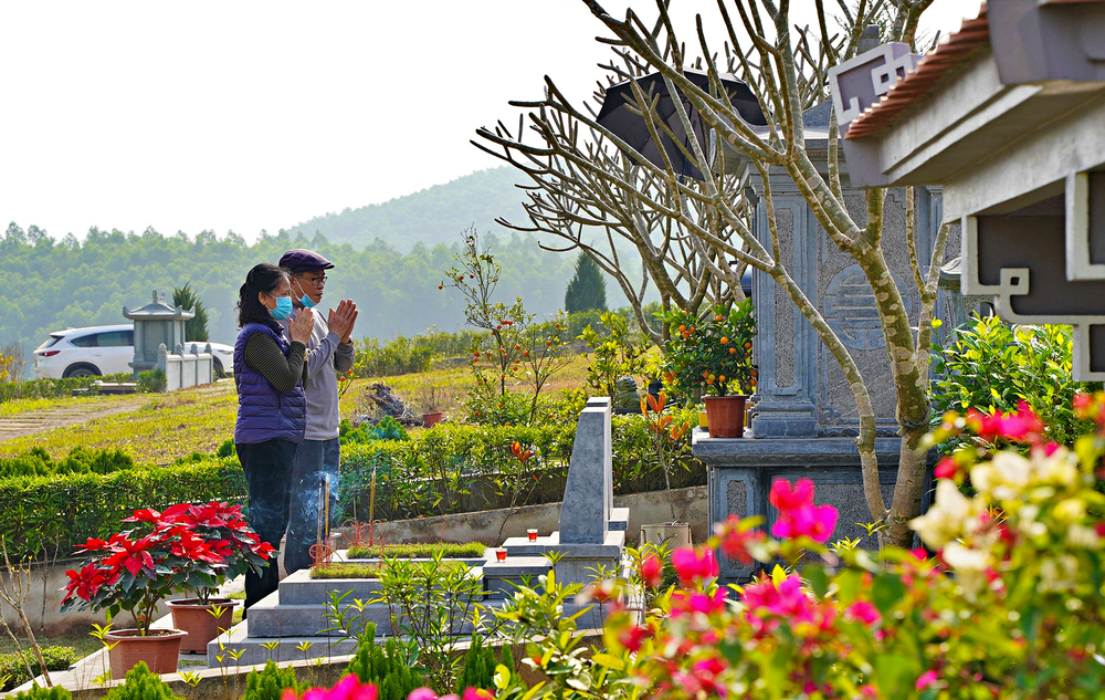 Nguoi Viet tham mo to tien nhung dip nao? hinh anh
