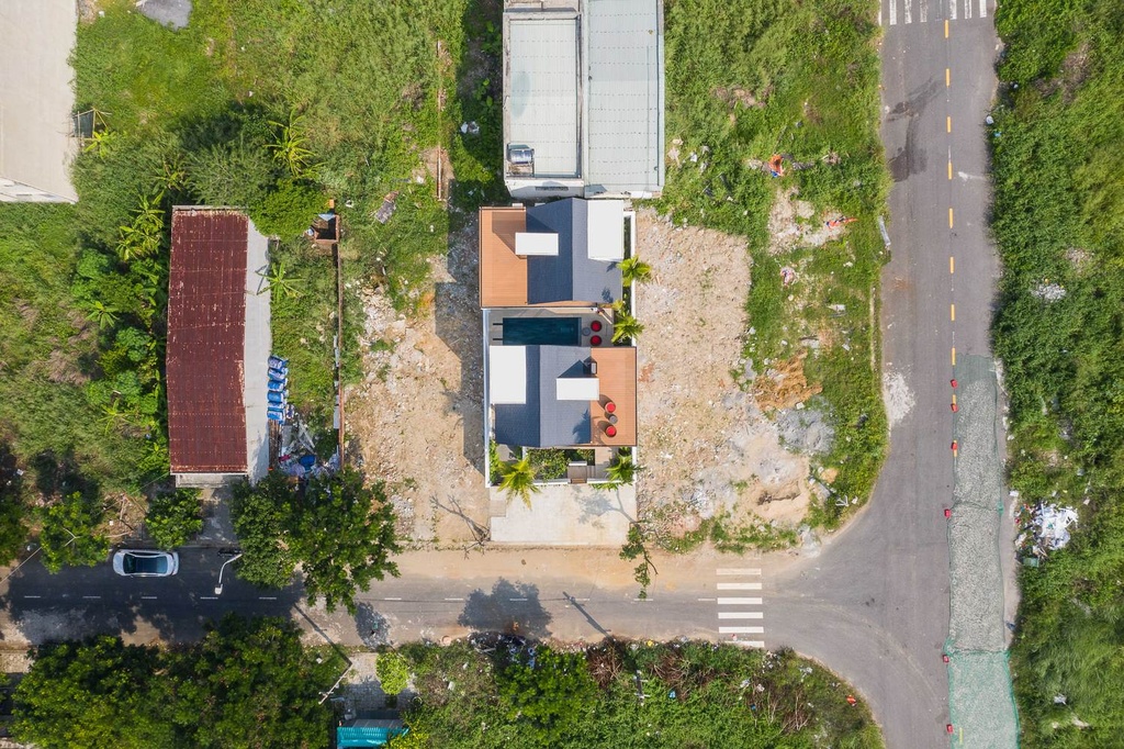Ngoi nha duong gia 180 m2 khong khoi bui duoi chan nui Son Tra hinh anh 2 