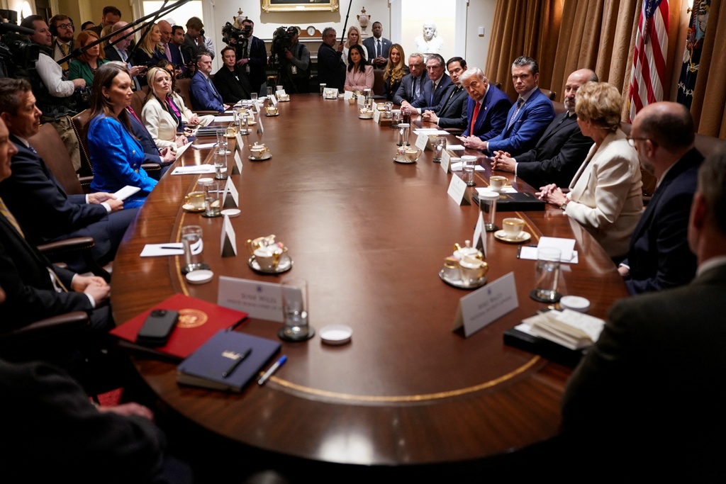 Ba tháng nhiệm kỳ đậm dấu ấn giới tài phiệt của TT Trump
