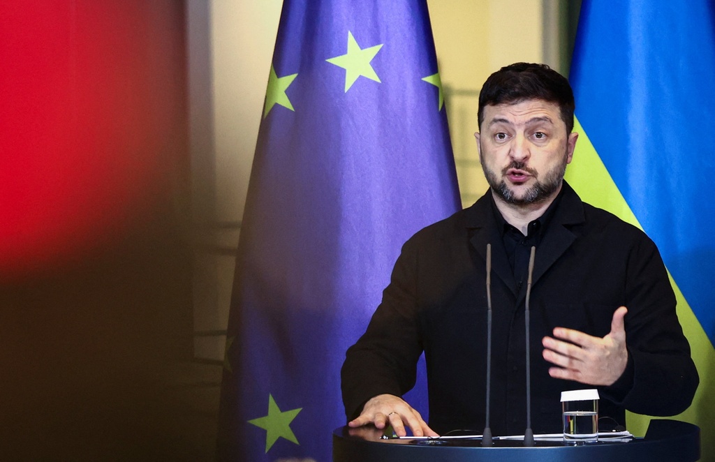 Ukraine quyết không nhượng bộ Donbass, Mỹ và châu Âu tính toán ra sao?
