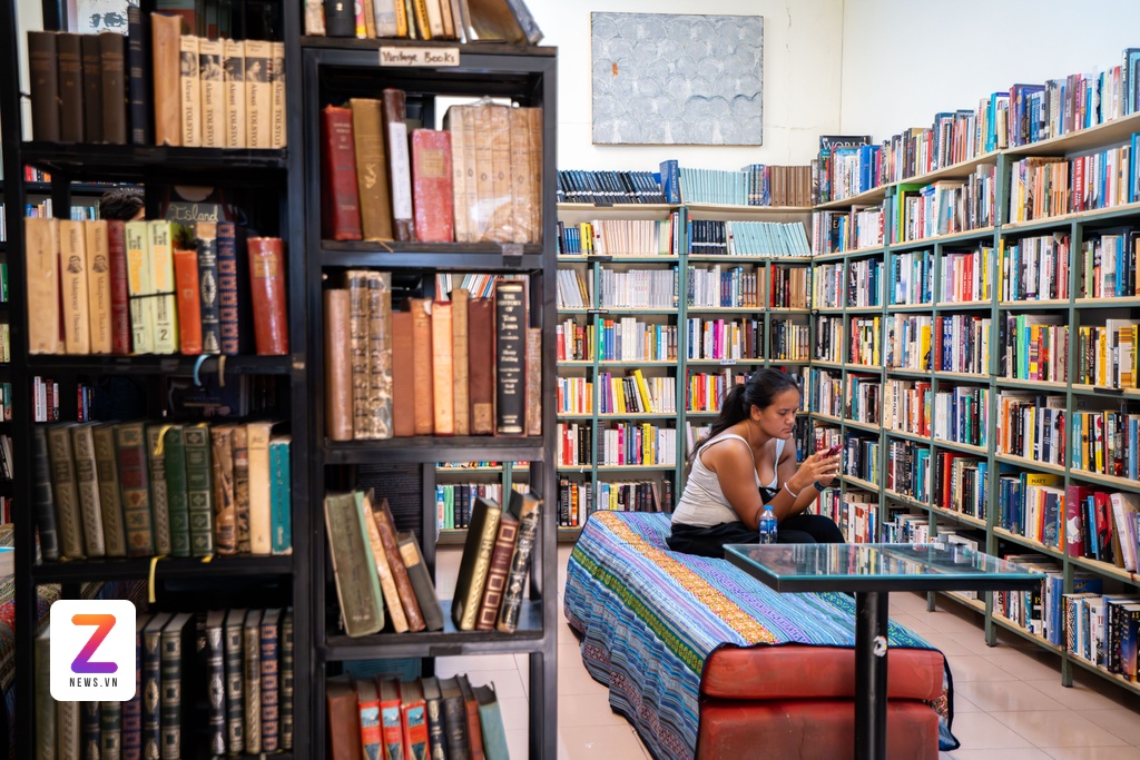 the bookworm hanoi anh 14