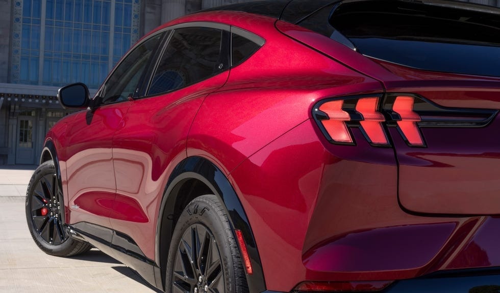 Ford Mustang Mach-E anh 3
