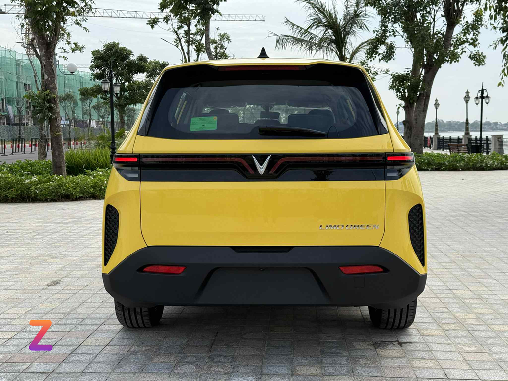 VinFast Limo Green ra mat anh 9