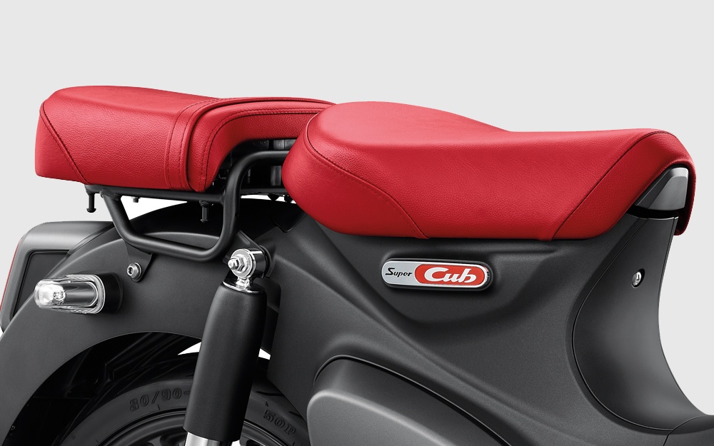 Honda Super Cub C125 co them mau den nham anh 3