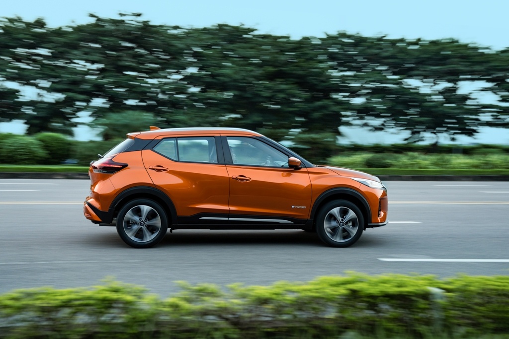 Nissan Kicks mo ban anh 1