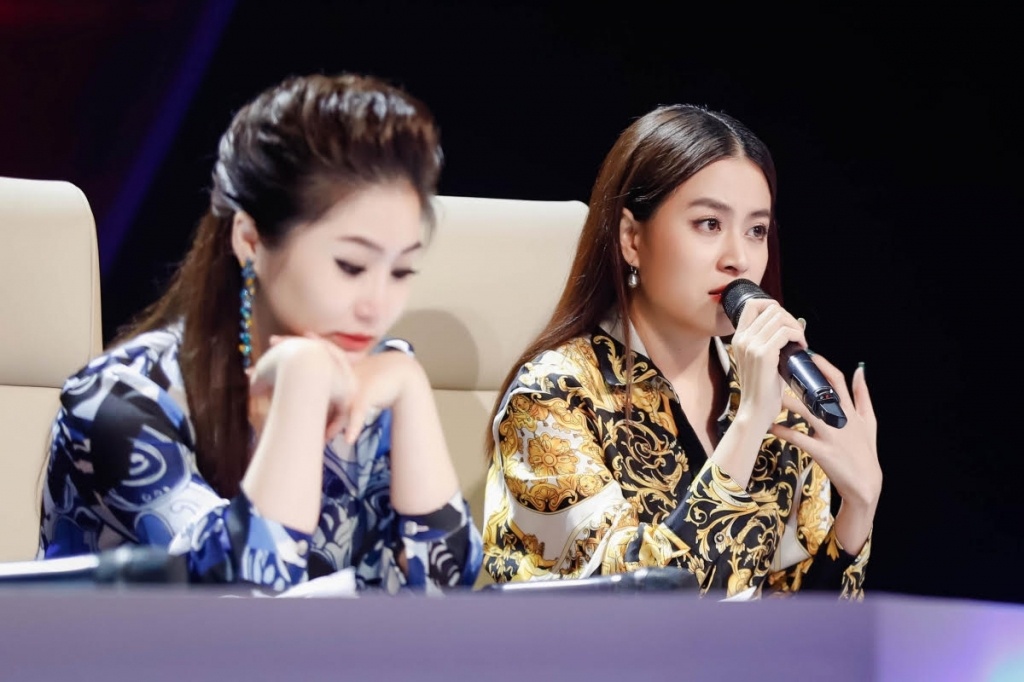 giam khao truyen hinh thuc te anh 2