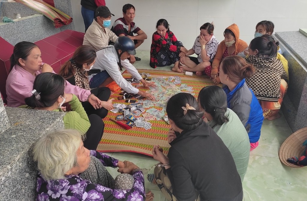 danh bac trong khu nha mo anh 1