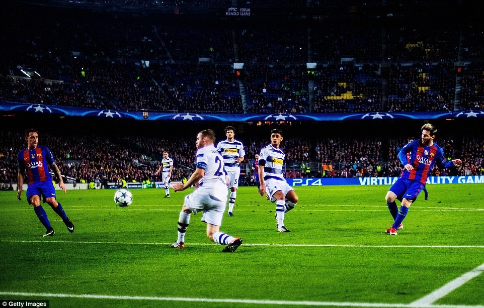 messi toa sang,  barca dai thang 4-0 anh 2