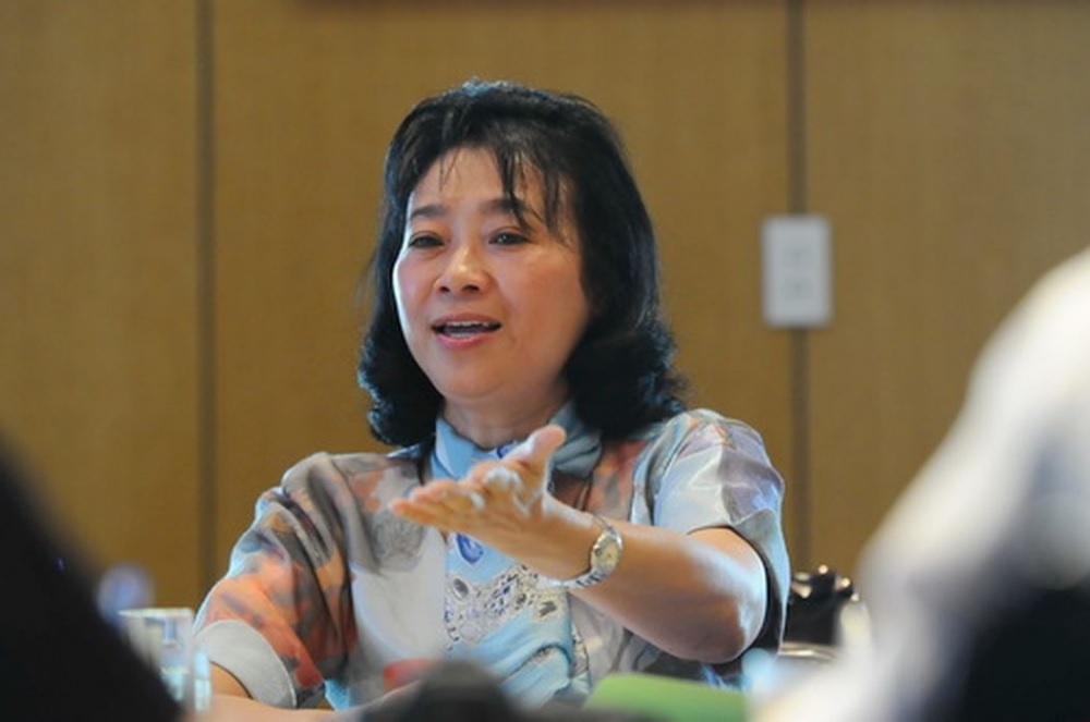 Cong nghiep Tan Tao,  Maya Dangelas,  hach toan anh 1