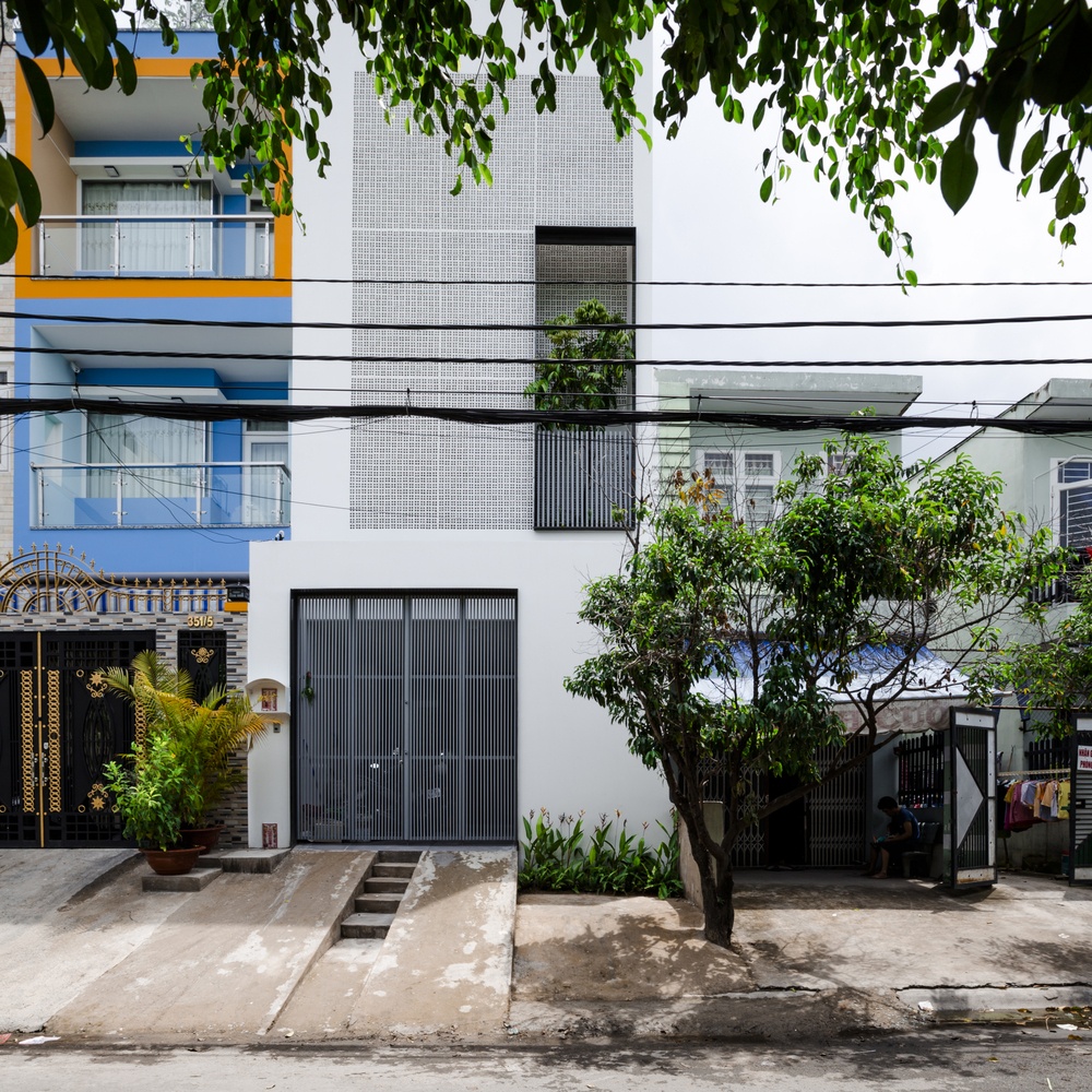 Can nha pho thiet ke don gian nhung 'noi loan' o Sai Gon hinh anh 1