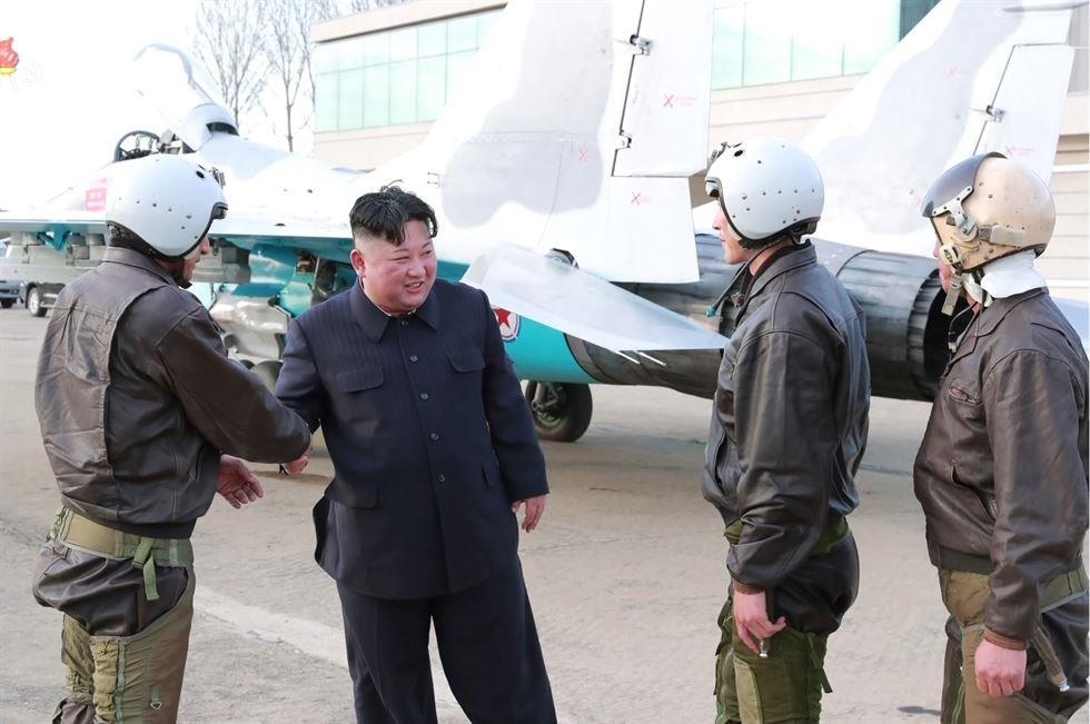 Kim Jong Un thăm đơn vị không quân ảnh 2 Kim Jong Un tham don vi khong quan anh 2