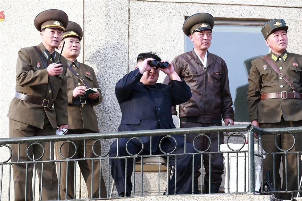 Kim Jong Un thăm đơn vị không quân ảnh 4 Kim Jong Un tham don vi khong quan anh 4