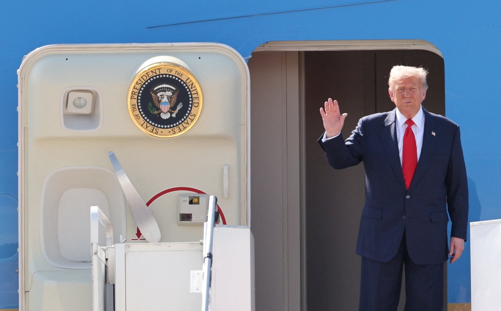 Ông Trump đổi hướng
