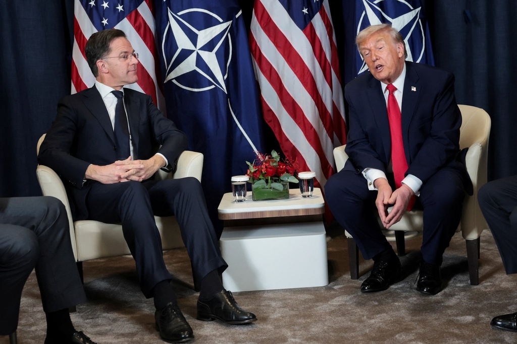 'Lấy lòng' ông Trump không còn giải quyết được vấn đề