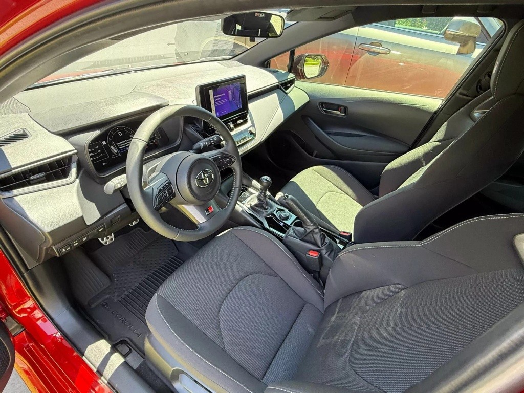 Toyota GR Corolla anh 2