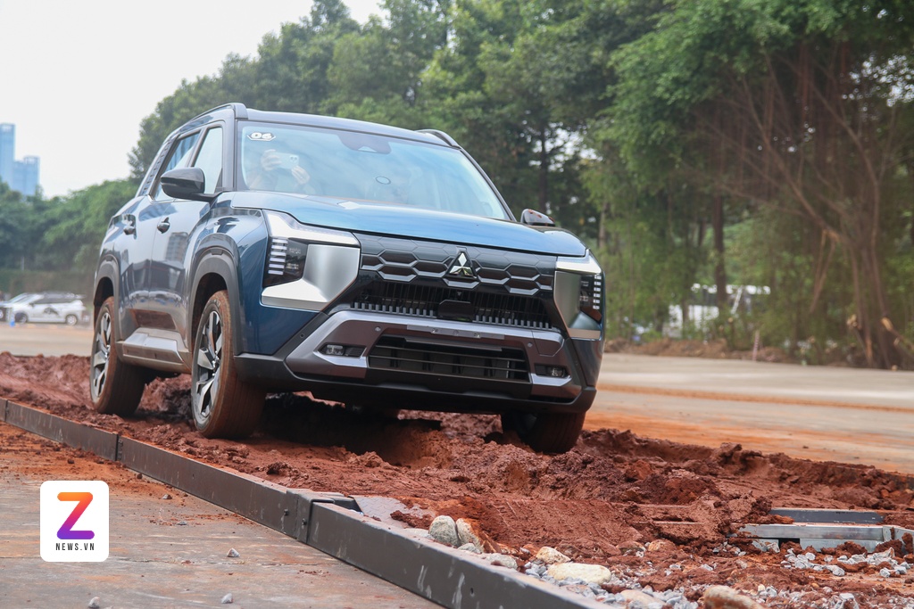 Mitsubishi Destinator anh 2