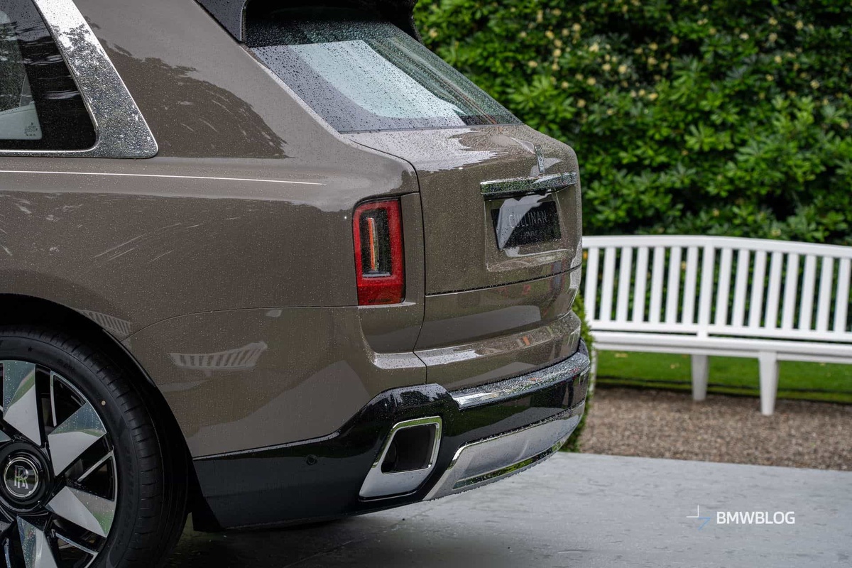 Ảnh thực tế Rolls-Royce Cullinan Series II vừa ra mắt