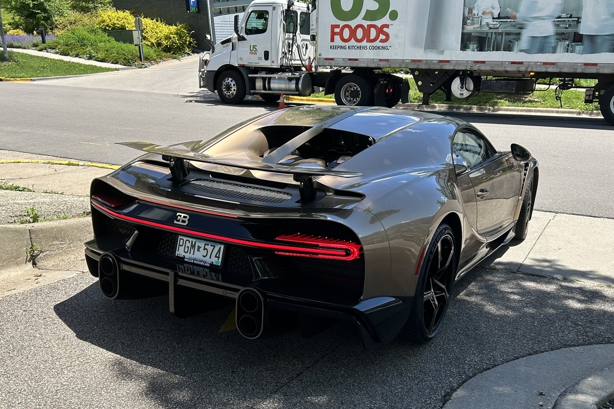Bugatti Chiron Super Sport Golden Era về tay nhà sưu tập người Mỹ