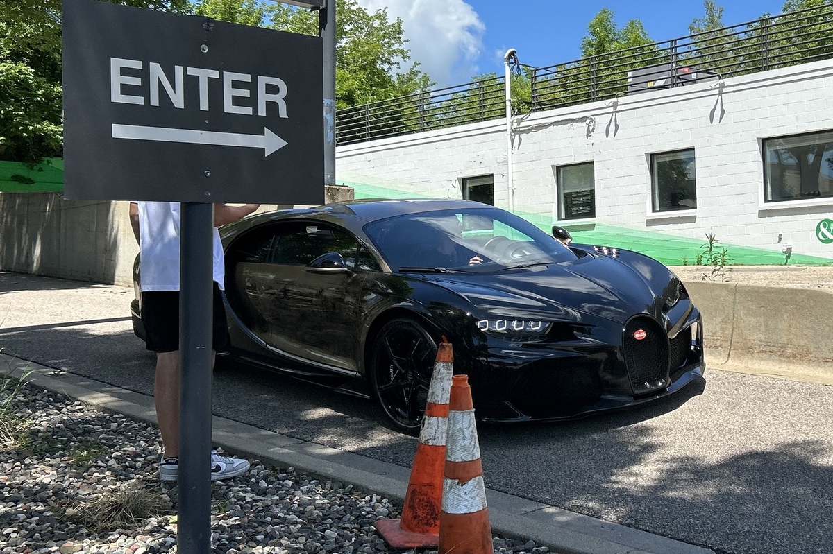 Bugatti Chiron Super Sport Golden Era về tay nhà sưu tập người Mỹ