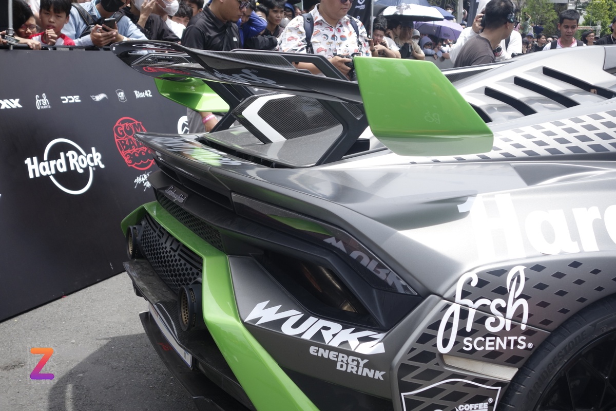 Siêu xe Lamborghini Huracan STO của IShowSpeed tại Gumball 3000