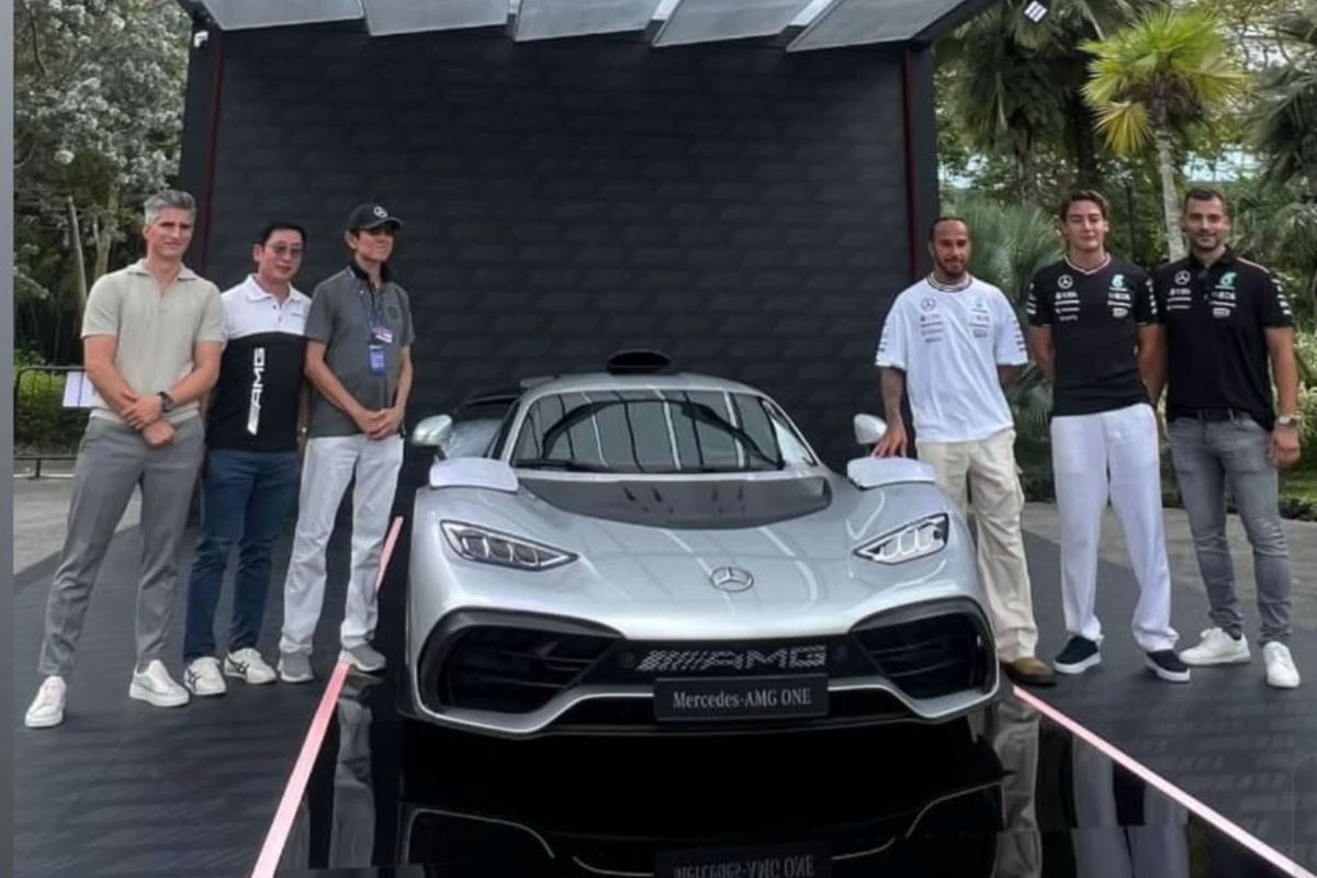 Hypercar Mercedes-AMG One được bàn giao tại Singapore