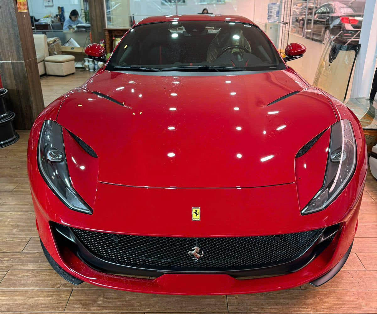 Ông Đặng Lê Nguyên Vũ mua Ferrari 812 GTS đầu tiên ở Việt Nam?