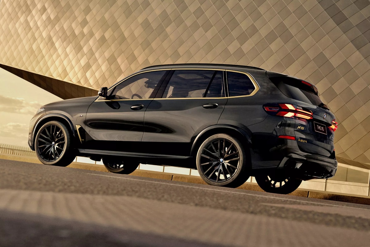 BMW X5 Dark Flame Edition nổi bật với ngoại thất viền vàng