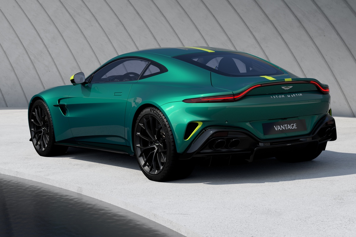 Siêu xe Aston Martin Vantage AMV24 Edition sản xuất giới hạn 24 chiếc